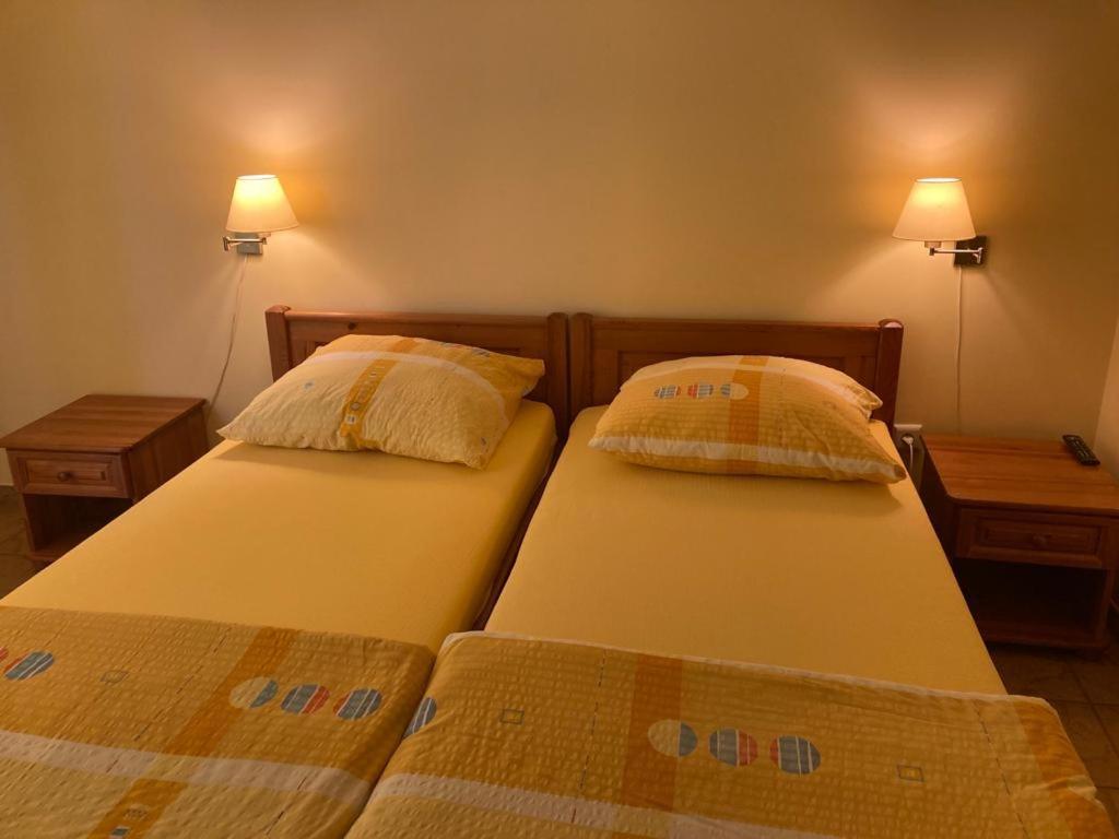Pod Delfinem Rewal Apartment ภายนอก รูปภาพ