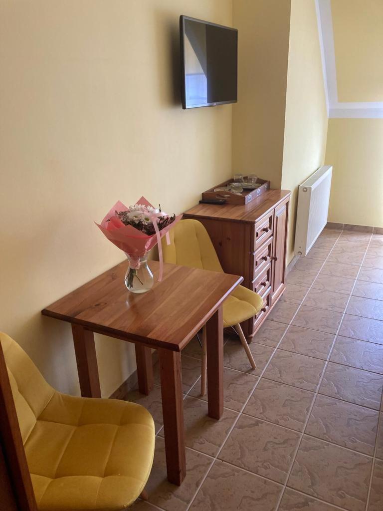 Pod Delfinem Rewal Apartment ภายนอก รูปภาพ